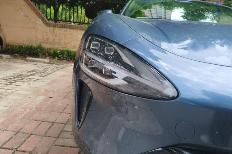 Used Xiaomi Auto SU7 2024 Four-Wheel Drive Ultra-Long Range Advanced Intelligent Driving Max Edition Right Front Headlight