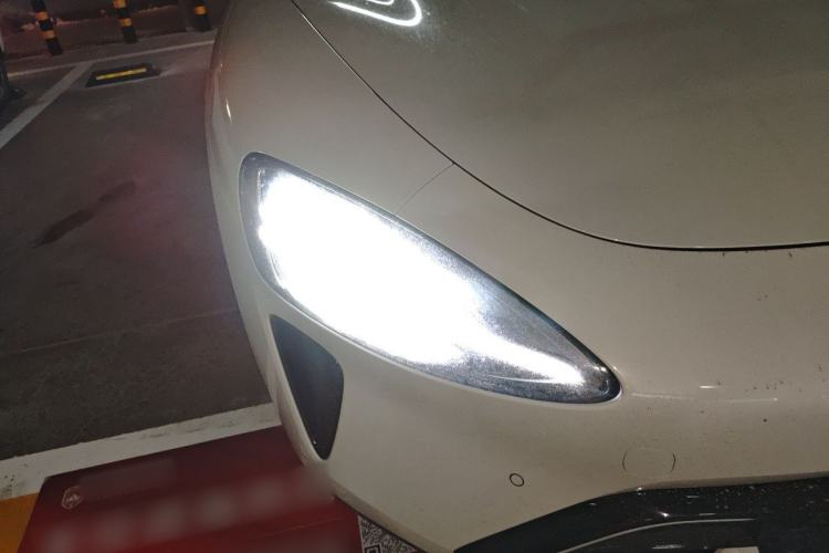 Used Xiaomi Auto SU7 2024 Rear-Drive Ultra-Long Range Advanced Pro-Level Intelligent Driving Version Right Front Headlight