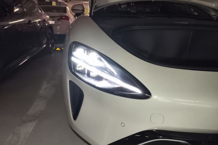 Used Xiaomi Auto SU7 2024 Rear-Drive Long-Range Intelligent Driving Version Right Front Headlight
