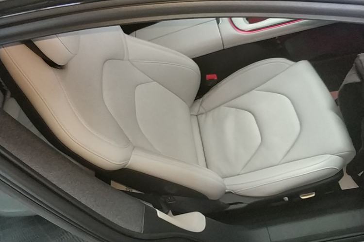Used Xiaomi Auto SU7 2024 Rear-Drive Ultra-Long Range Advanced Pro-Level Intelligent Driving Version Right Front Seat