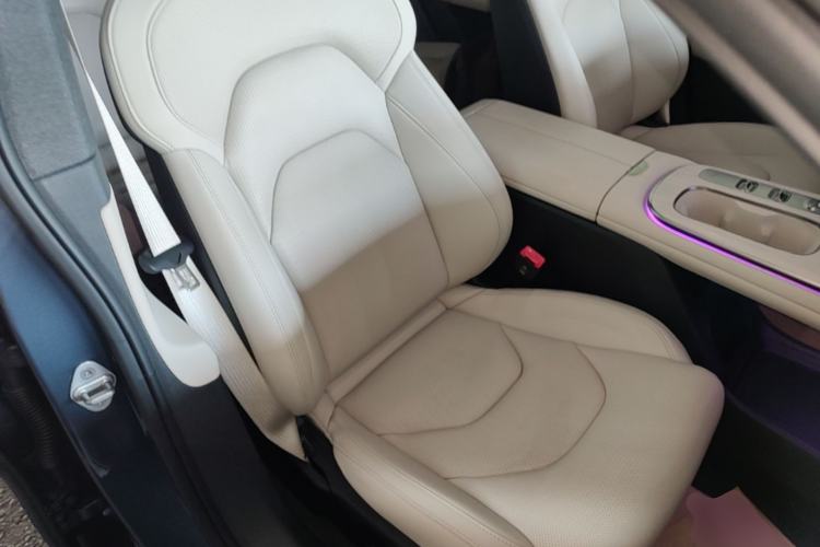 Used Xiaomi Auto SU7 2024 Rear-Drive Ultra-Long Range Advanced Pro-Level Intelligent Driving Version Right Front Seat