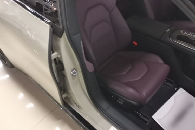 Used Xiaomi Auto SU7 2024 Four-Wheel-Drive Max Founder's Edition Right Front Seat