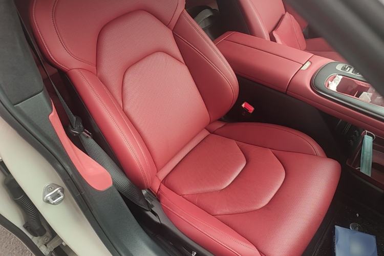 Used Xiaomi Auto SU7 2024 Four-Wheel Drive Ultra-Long Range Advanced Intelligent Driving Max Edition Right Front Seat