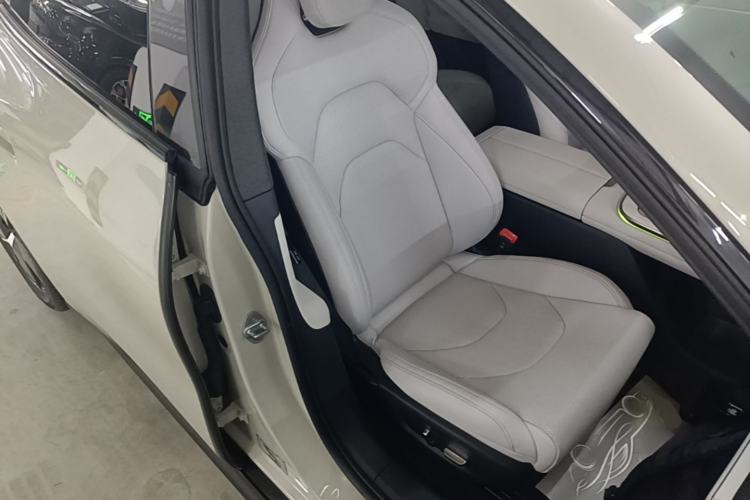 Used Xiaomi Auto SU7 2024 Rear-Drive Standard Founder Edition Right Front Seat