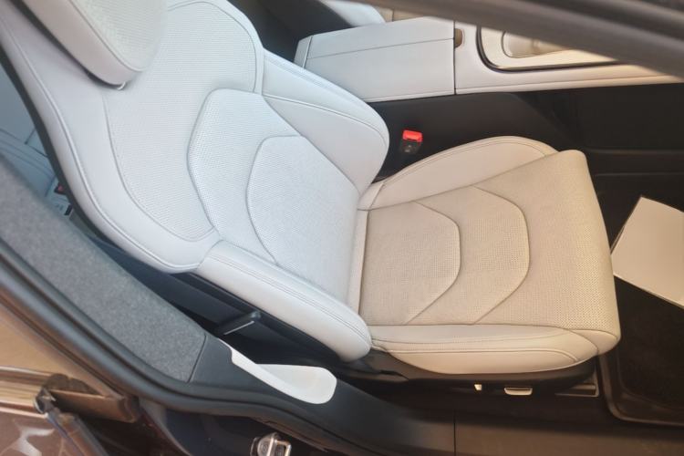 Used Xiaomi Auto SU7 2024 Rear-Drive Ultra-Long Range Advanced Pro-Level Intelligent Driving Version Right Front Seat