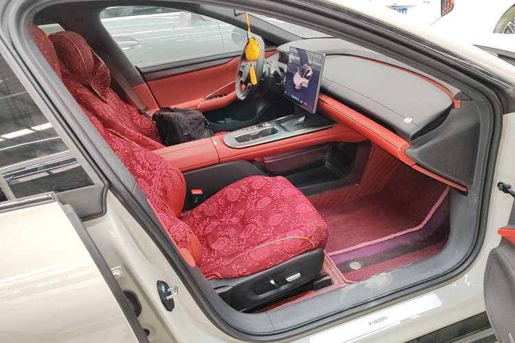 Used Xiaomi Auto SU7 2024 Rear-Drive Long-Range Intelligent Driving Version Right Front Seat