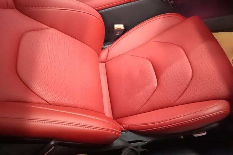 Used Xiaomi Auto SU7 2024 Rear-Drive Long-Range Intelligent Driving Version Right Front Seat