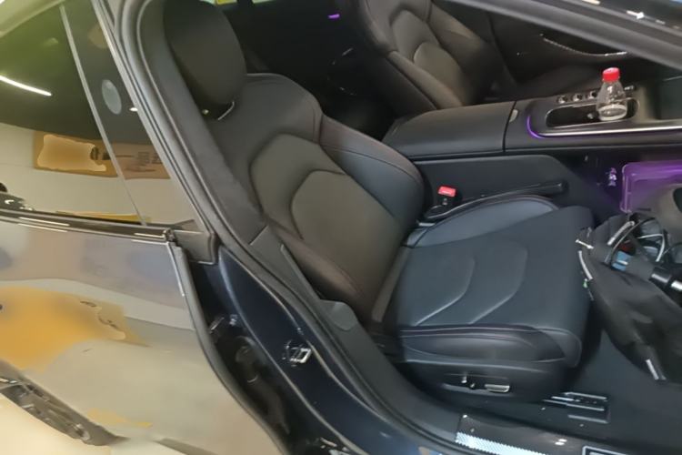 Used Xiaomi Auto SU7 2024 Four-Wheel Drive Ultra-Long Range Advanced Intelligent Driving Max Edition Right Front Seat
