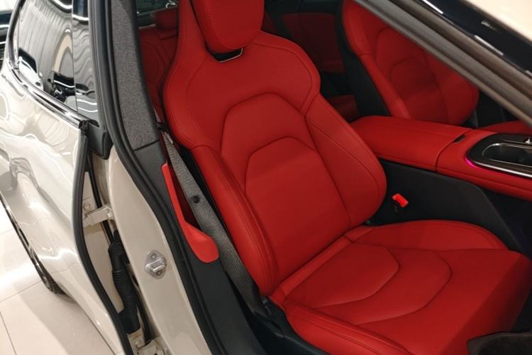 Used Xiaomi Auto SU7 2024 Rear-Drive Ultra-Long Range Advanced Pro-Level Intelligent Driving Version Right Front Seat