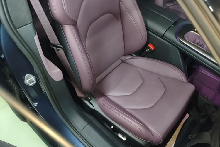 Used Xiaomi Auto SU7 2024 Four-Wheel Drive Ultra-Long Range Advanced Intelligent Driving Max Edition Right Front Seat