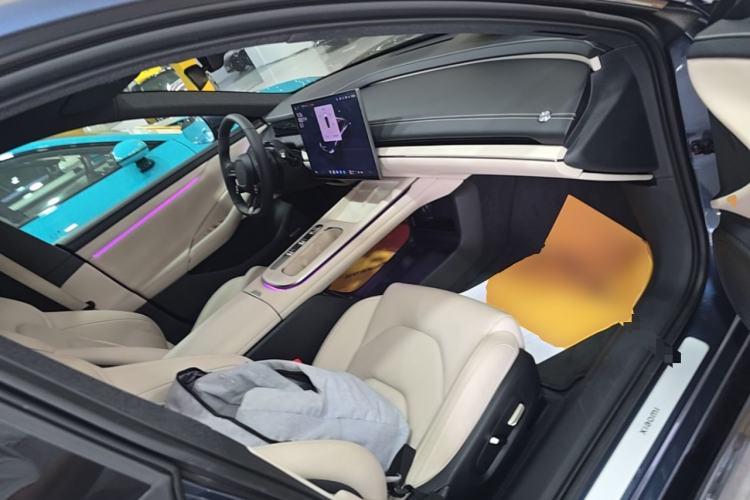 Used Xiaomi Auto SU7 2024 Rear-Drive Long-Range Intelligent Driving Version Right Front Seat