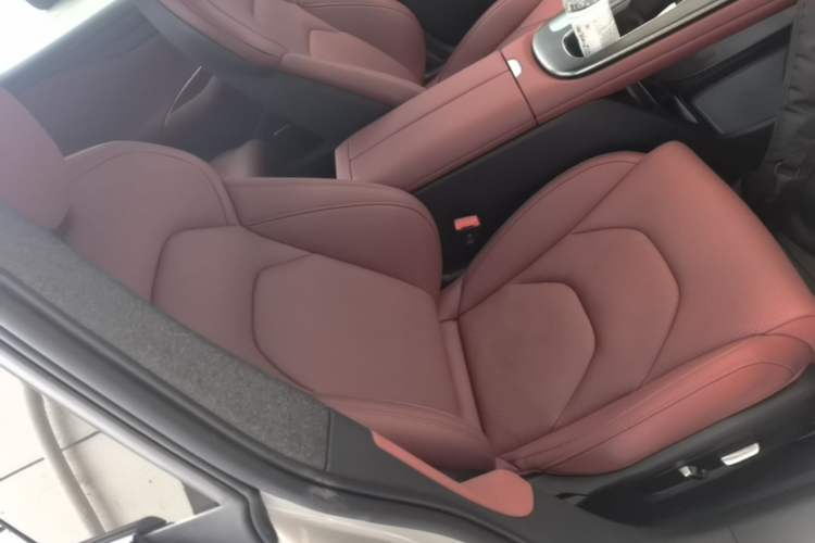 Used Xiaomi Auto SU7 2024 Rear-Drive Long-Range Intelligent Driving Version Right Front Seat