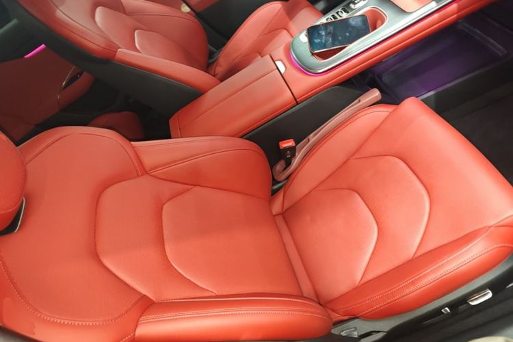 Used Xiaomi Auto SU7 2024 Rear-Drive Ultra-Long Range Advanced Pro-Level Intelligent Driving Version Right Front Seat