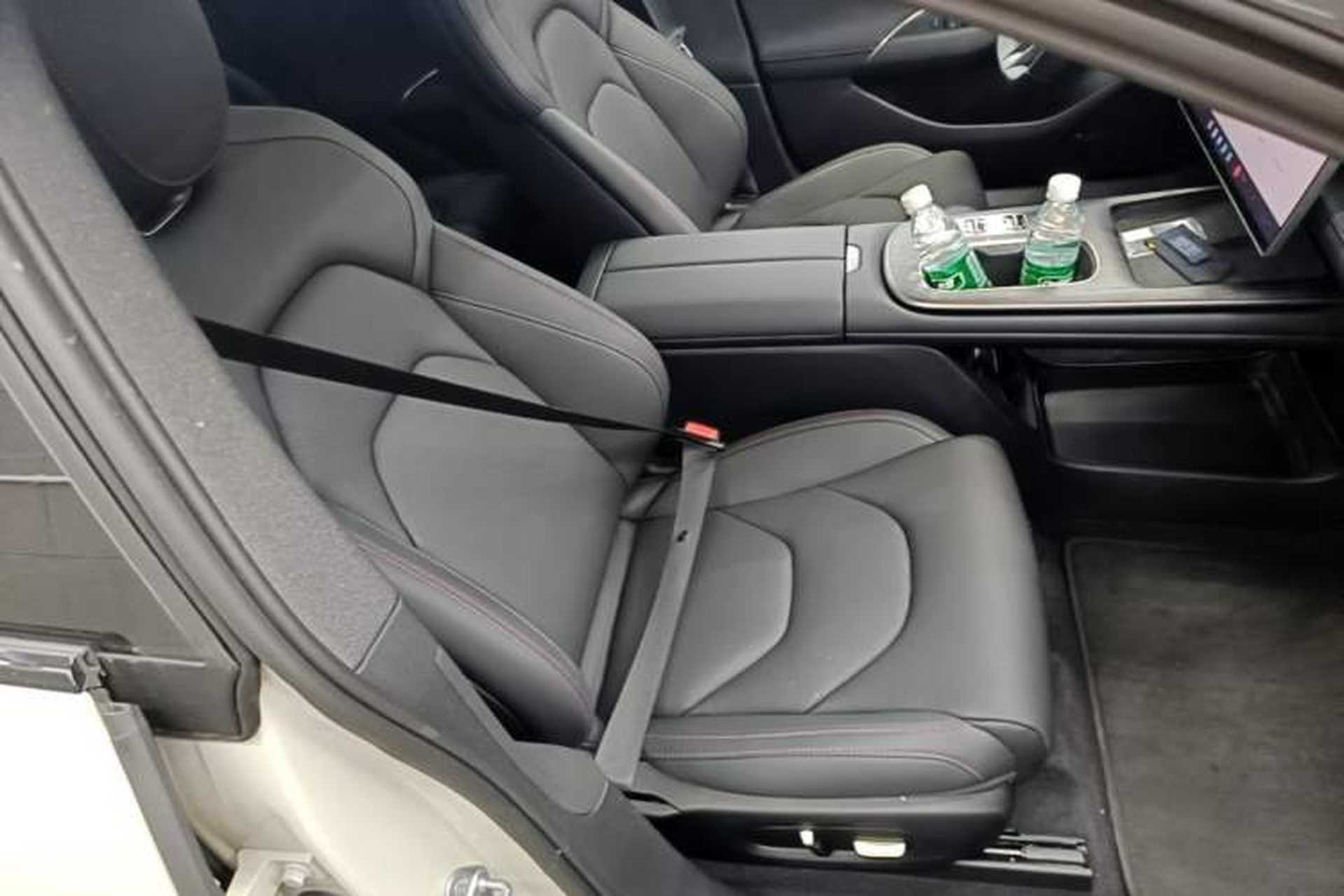 Used Xiaomi Auto SU7 2024 Rear-Drive Long-Range Intelligent Driving Version Right Front Seat
