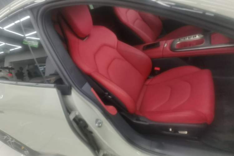 Used Xiaomi Auto SU7 2024 Four-Wheel Drive Ultra-Long Range Advanced Intelligent Driving Max Edition Right Front Seat