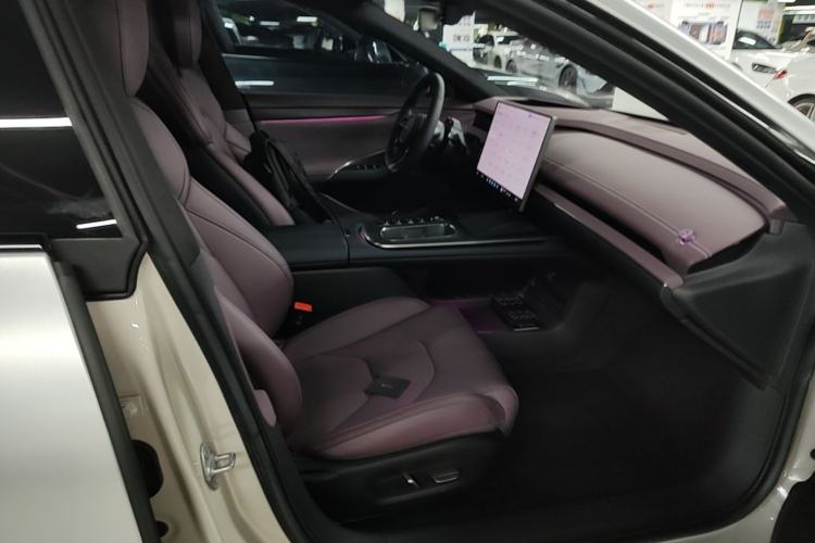 Used Xiaomi Auto SU7 2024 Four-Wheel Drive Ultra-Long Range Advanced Intelligent Driving Max Edition Right Front Seat