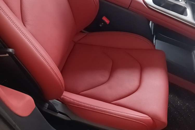 Used Xiaomi Auto SU7 2024 Rear-Drive Ultra-Long Range Advanced Pro-Level Intelligent Driving Version Right Front Seat