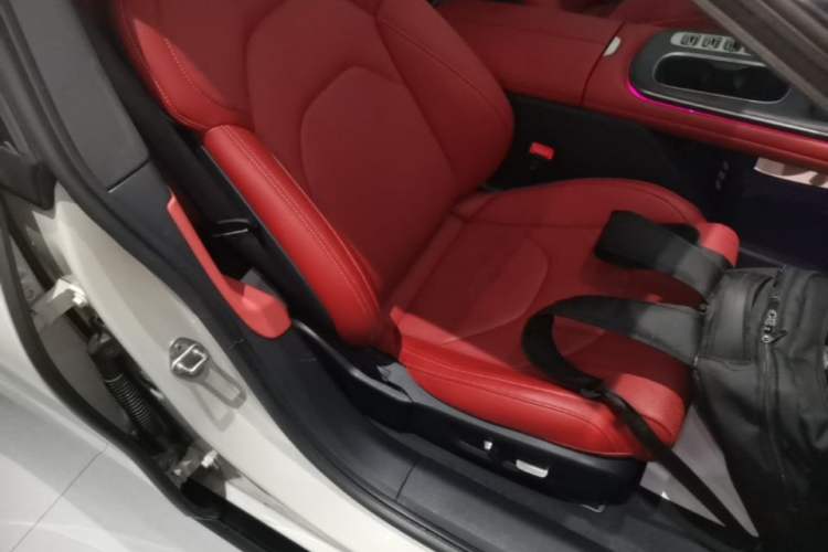 Used Xiaomi Auto SU7 2024 Four-Wheel-Drive Max Founder's Edition Right Front Seat