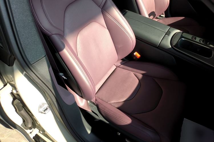 Used Xiaomi Auto SU7 2024 Rear-Drive Ultra-Long Range Advanced Pro-Level Intelligent Driving Version Right Front Seat