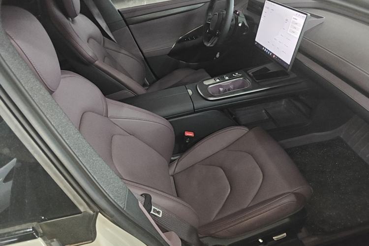 Used Xiaomi Auto SU7 2024 Rear-Drive Ultra-Long Range Advanced Pro-Level Intelligent Driving Version Right Front Seat