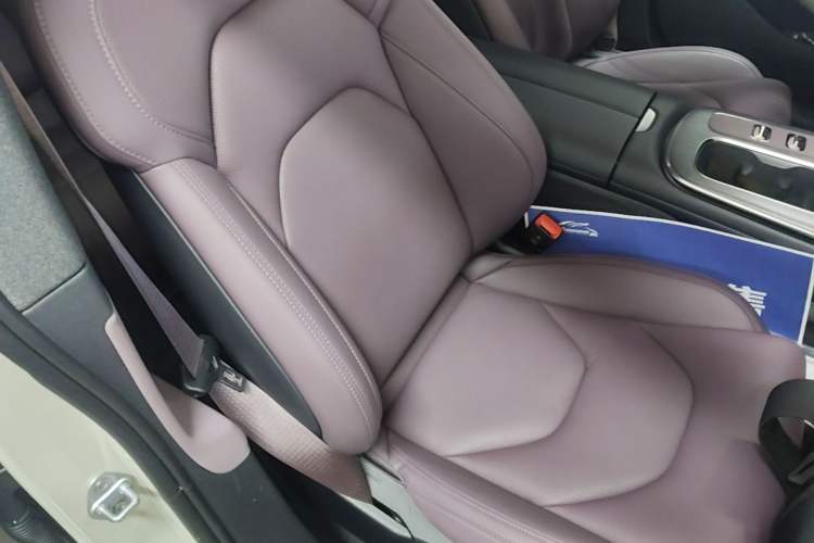Used Xiaomi Auto SU7 2024 Rear-Drive Long-Range Intelligent Driving Version Right Front Seat