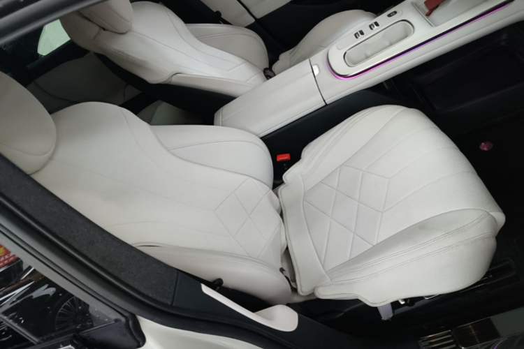 Used Xiaomi Auto SU7 2024 Rear-Drive Long-Range Intelligent Driving Version Right Front Seat