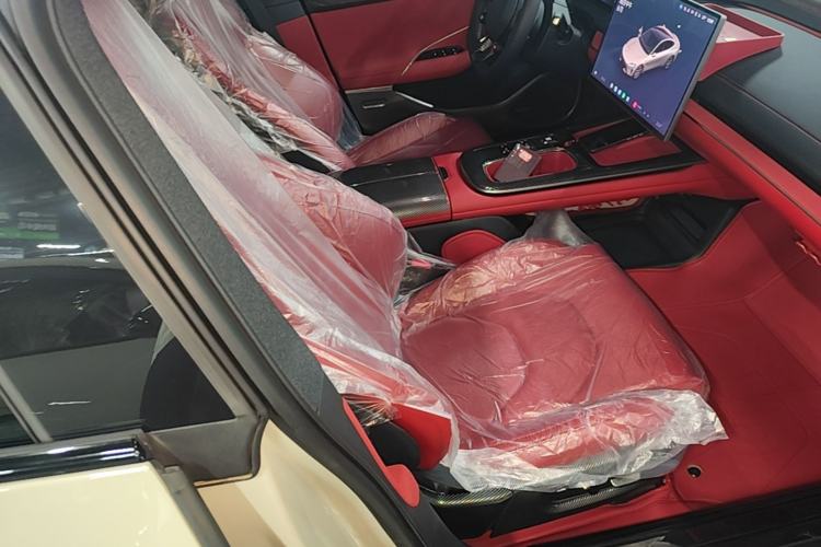 Used Xiaomi Auto SU7 2024 Rear-Drive Long-Range Intelligent Driving Version Right Front Seat