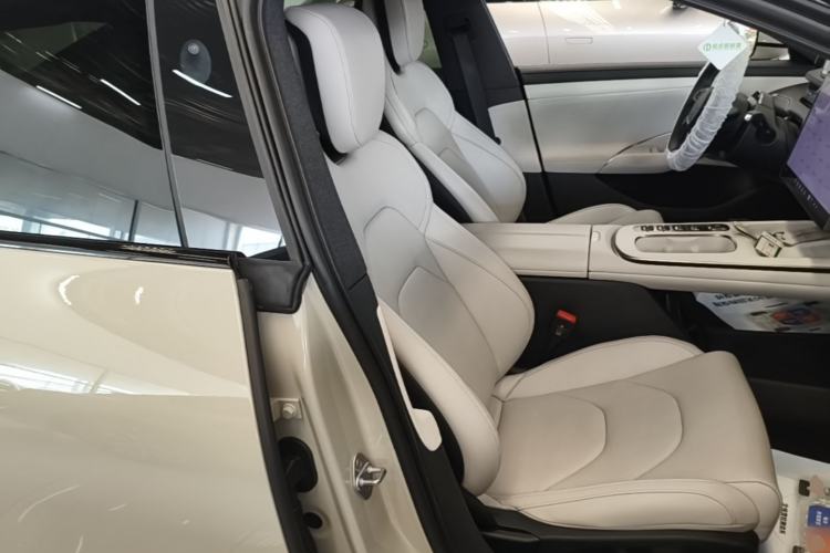 Used Xiaomi Auto SU7 2024 Rear-Drive Ultra-Long Range Advanced Pro-Level Intelligent Driving Version Right Front Seat