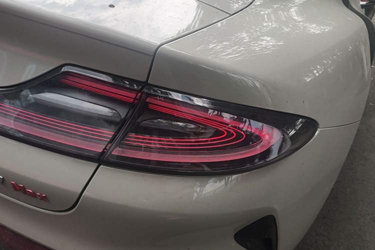 Used Xiaomi Auto SU7 2024 Four-Wheel Drive Ultra-Long Range Advanced Intelligent Driving Max Edition Right Rear Taillight