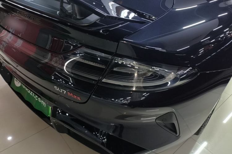 Used Xiaomi Auto SU7 2024 Four-Wheel Drive Ultra-Long Range Advanced Intelligent Driving Max Edition Right Rear Taillight