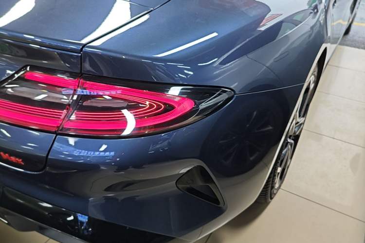 Used Xiaomi Auto SU7 2024 Four-Wheel-Drive Max Founder's Edition Right Rear Taillight