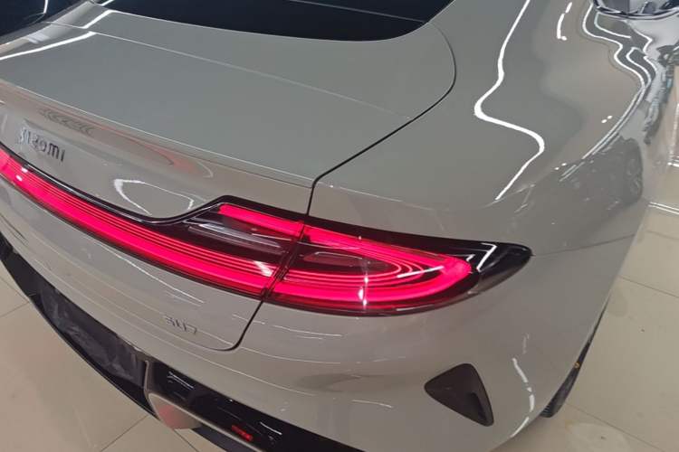 Used Xiaomi Auto SU7 2024 Rear-Drive Long-Range Intelligent Driving Version Right Rear Taillight