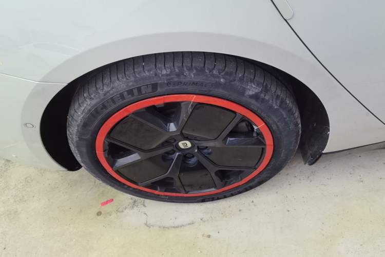 Used Xiaomi Auto SU7 2024 Rear-Drive Standard Founder Edition Right Rear Wheel Hub