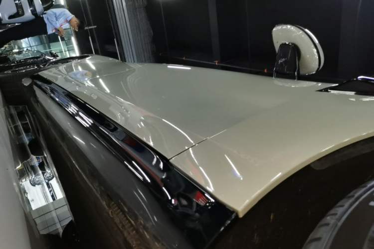 Used Xiaomi Auto SU7 2024 Four-Wheel Drive Ultra-Long Range Advanced Intelligent Driving Max Edition Right Side Sill