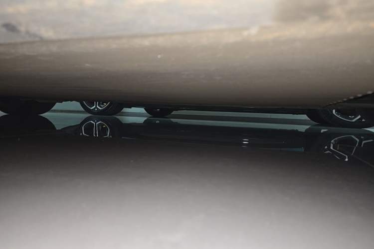 Used Xiaomi Auto SU7 2024 Four-Wheel-Drive Max Founder's Edition Right Side Sill