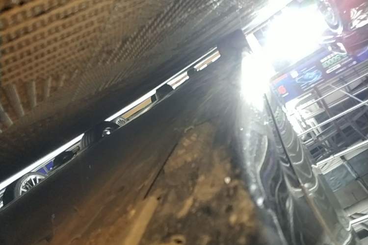 Used Xiaomi Auto SU7 2024 Rear-Drive Ultra-Long Range Advanced Pro-Level Intelligent Driving Version Right Side Sill