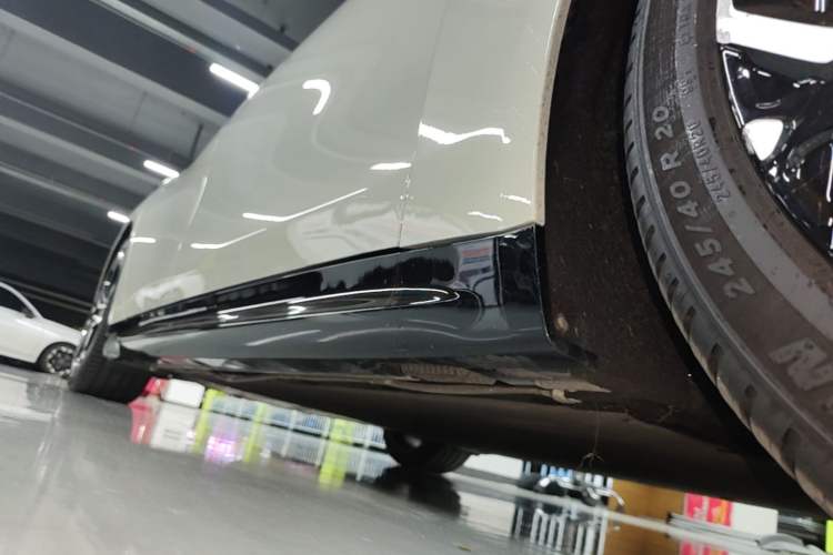 Used Xiaomi Auto SU7 2024 Four-Wheel Drive Ultra-Long Range Advanced Intelligent Driving Max Edition Right Side Sill
