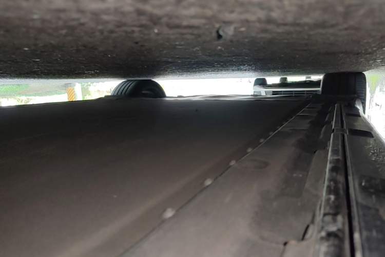 Used Xiaomi Auto SU7 2024 Rear-Drive Ultra-Long Range Advanced Pro-Level Intelligent Driving Version Right Side Sill