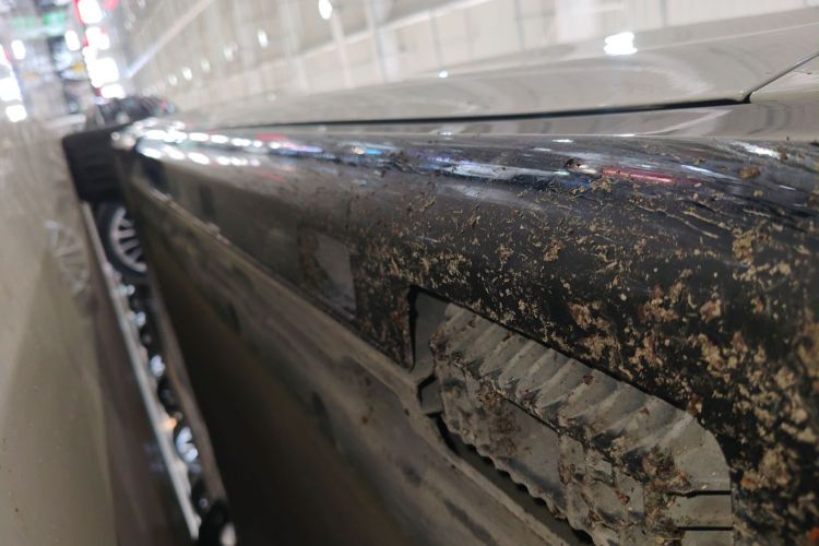 Used Xiaomi Auto SU7 2024 Rear-Drive Long-Range Intelligent Driving Version Right Side Sill