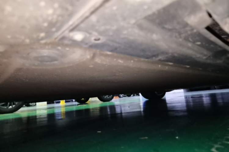 Used Xiaomi Auto SU7 2024 Four-Wheel Drive Ultra-Long Range Advanced Intelligent Driving Max Edition Right Side Sill