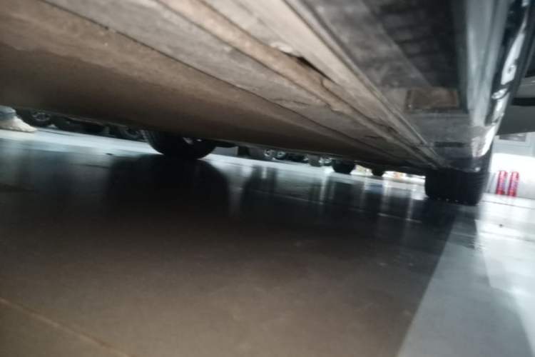 Used Xiaomi Auto SU7 2024 Four-Wheel Drive Ultra-Long Range Advanced Intelligent Driving Max Edition Right Side Sill