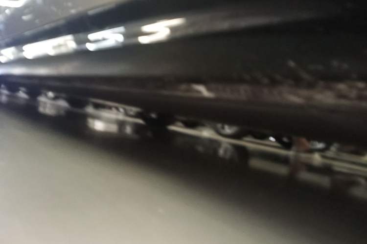 Used Xiaomi Auto SU7 2024 Rear-Drive Ultra-Long Range Advanced Pro-Level Intelligent Driving Version Right Side Sill
