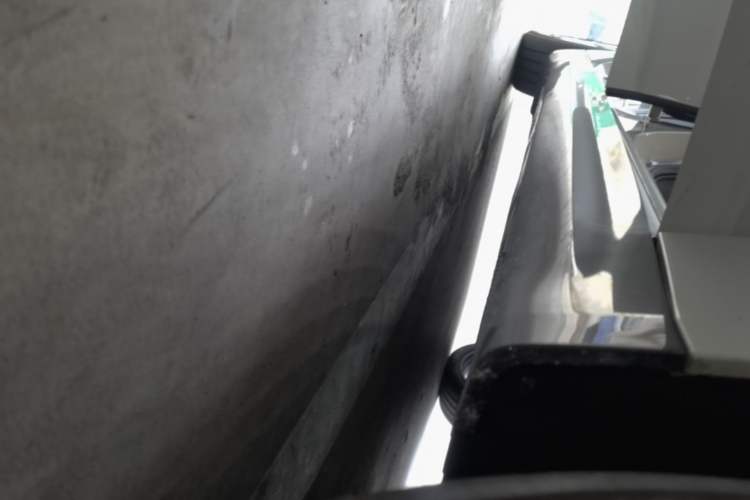 Used Xiaomi Auto SU7 2024 Rear-Drive Long-Range Intelligent Driving Version Right Side Sill