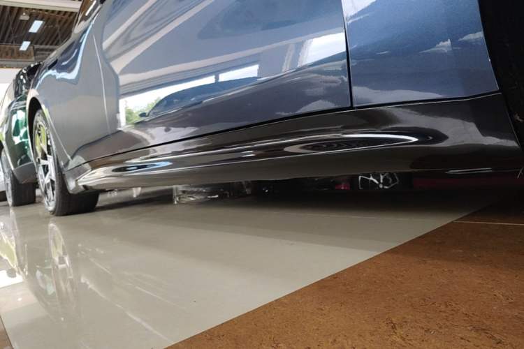 Used Xiaomi Auto SU7 2024 Rear-Drive Ultra-Long Range Advanced Pro-Level Intelligent Driving Version Right Side Sill