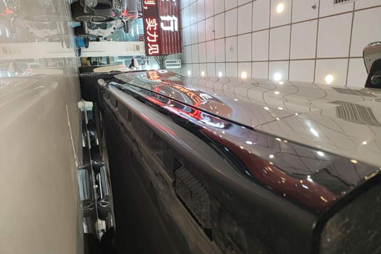 Used Xiaomi Auto SU7 2024 Rear-Drive Long-Range Intelligent Driving Version Right Side Sill