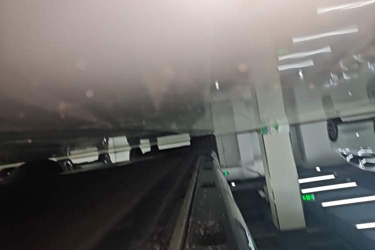 Used Xiaomi Auto SU7 2024 Rear-Drive Long-Range Intelligent Driving Version Right Side Sill