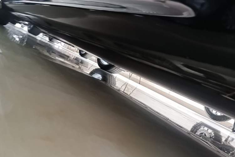 Used Xiaomi Auto SU7 2024 Rear-Drive Ultra-Long Range Advanced Pro-Level Intelligent Driving Version Right Side Sill