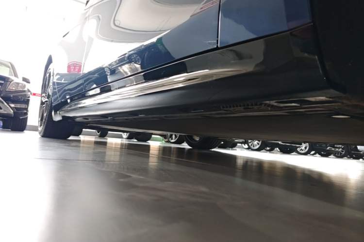 Used Xiaomi Auto SU7 2024 Rear-Drive Long-Range Intelligent Driving Version Right Side Sill