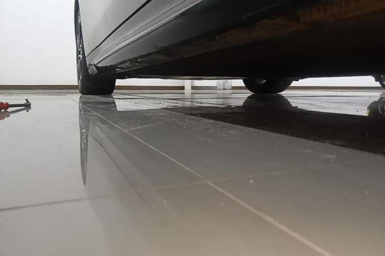 Used Xiaomi Auto SU7 2024 Rear-Drive Long-Range Intelligent Driving Version Right Side Sill