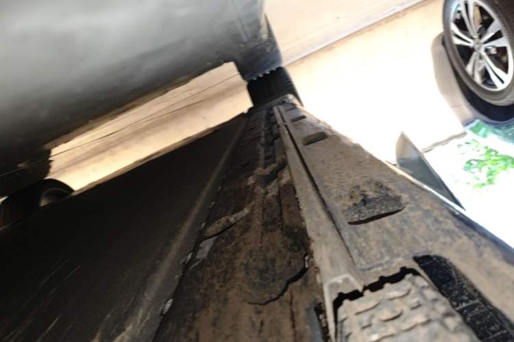 Used Xiaomi Auto SU7 2024 Four-Wheel Drive Ultra-Long Range Advanced Intelligent Driving Max Edition Right Side Sill
